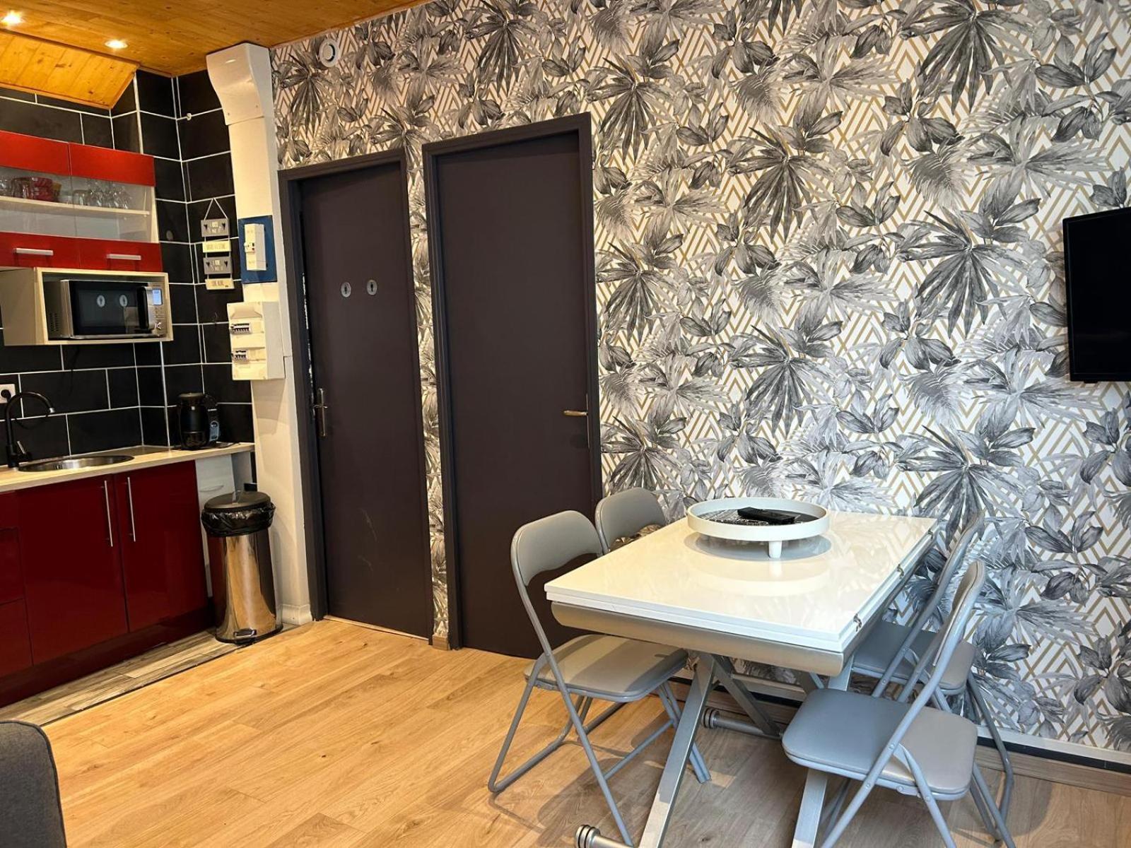 Appartement De Luxe En R/C Idealment Place En Hyper Centre Lourdes Kültér fotó